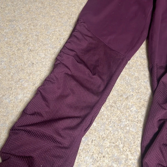 MAROON Fabletics Leggings - Picture 2 of 8